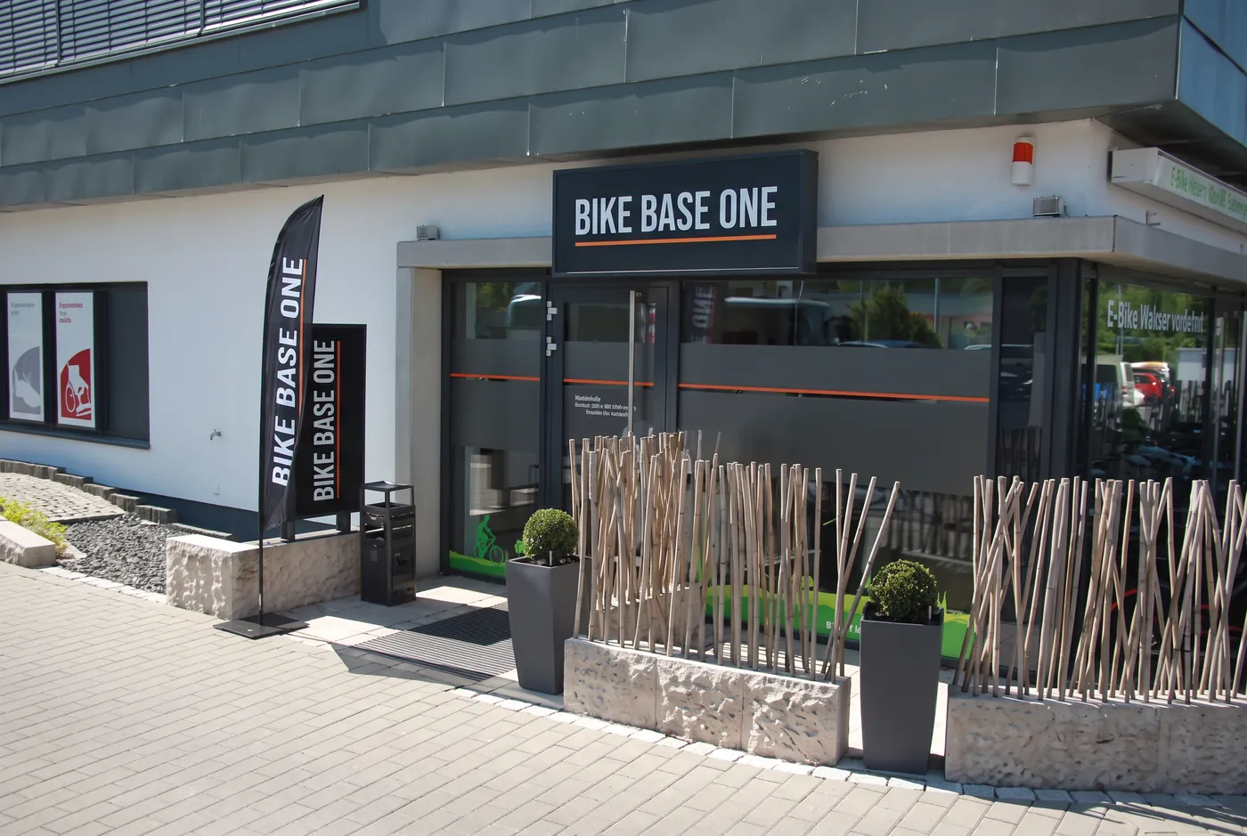 Eingang als Bike Base One